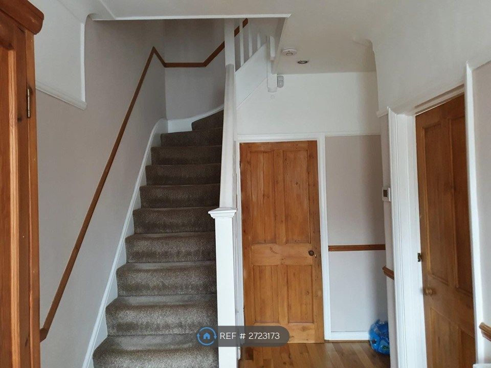 Property photo 2 of 20 Hallway