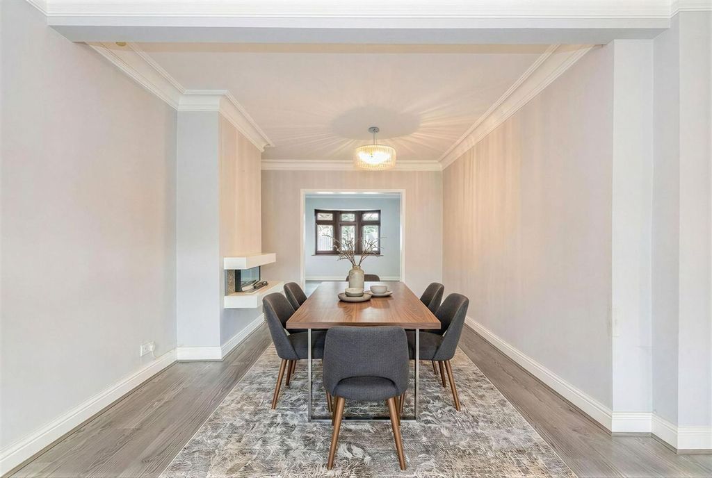 Property photo 3 of 18 Grenfell 2.Jpg