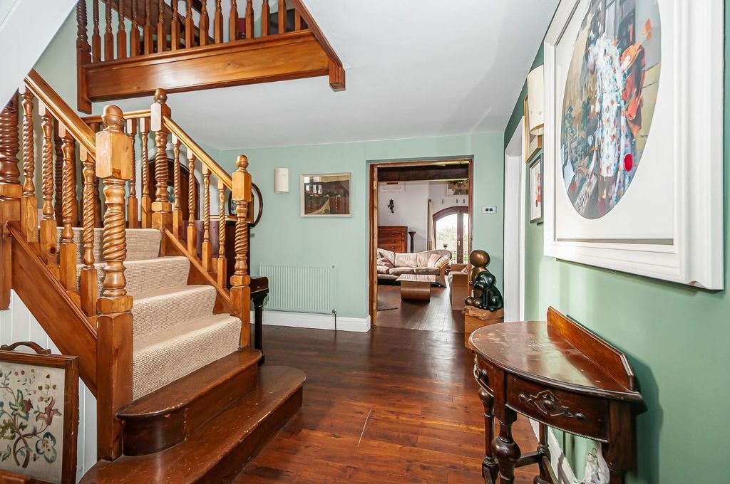 Property photo 3 of 34 Hallway Alt