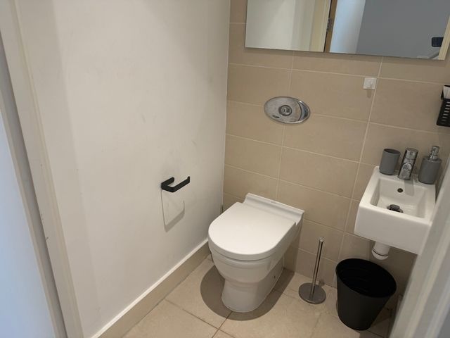 Property photo 3 of 4