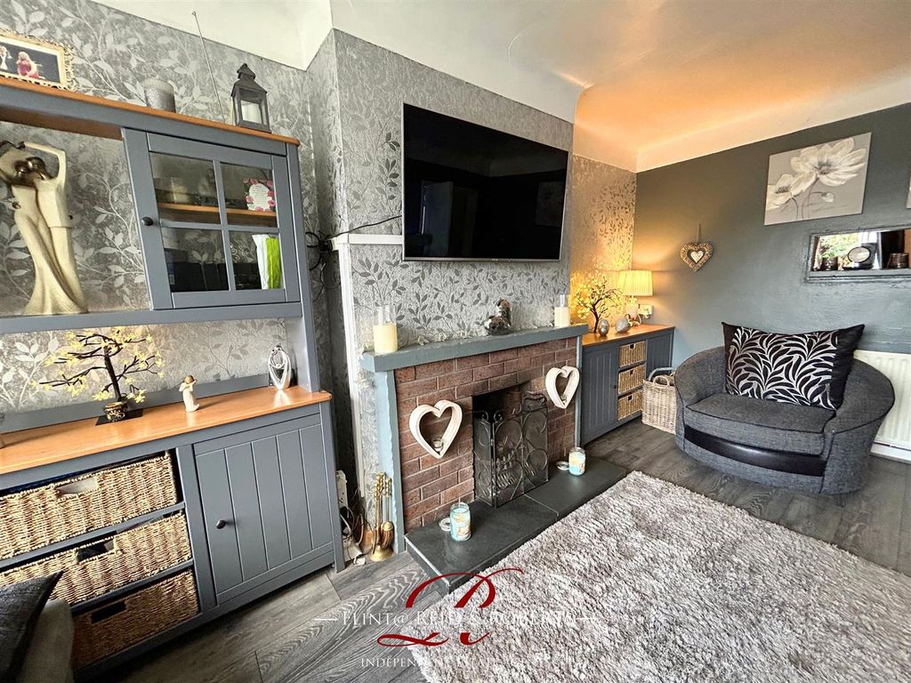 Property photo 3 of 14 4.Jpg