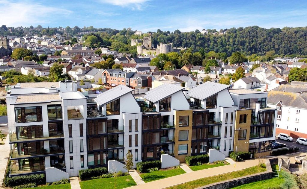 Property photo 2 of 24 Image