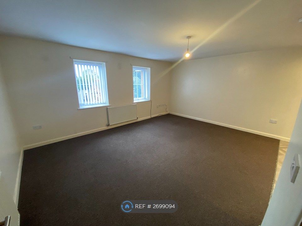 Property photo 3 of 6 Lounge