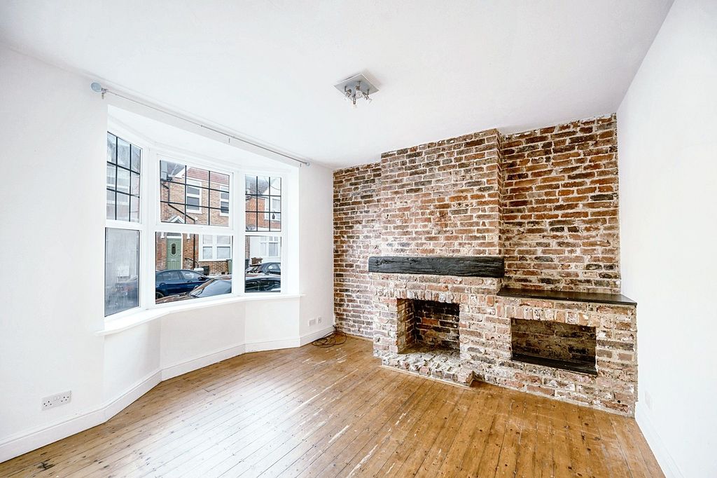 Property photo 2 of 17