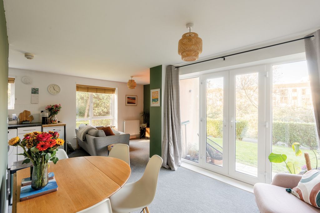 Property photo 3 of 16 Photo 2