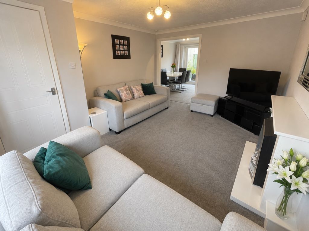 Property photo 3 of 17 5693514