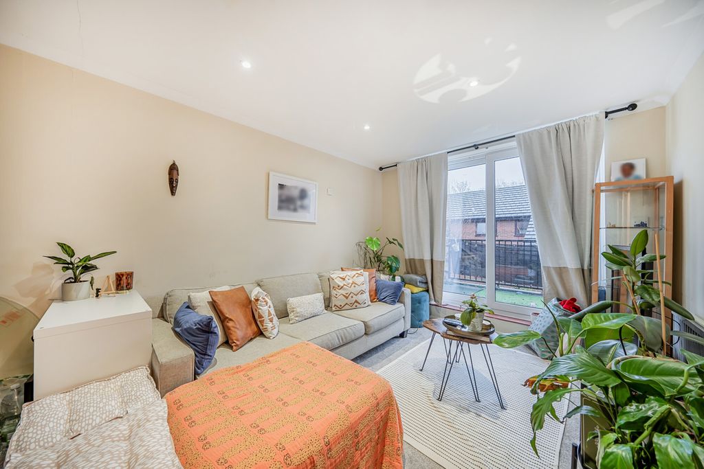 Property photo 3 of 15 1398085-26-6968E7...