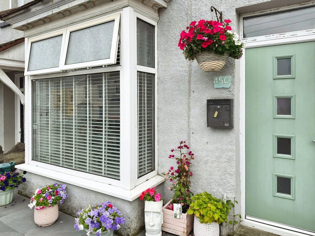 Property photo 2 of 30