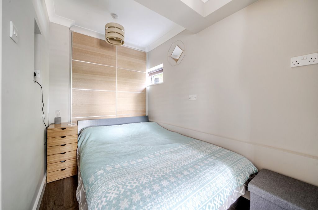 Property photo 3 of 15 1313720-1-6853d6d...