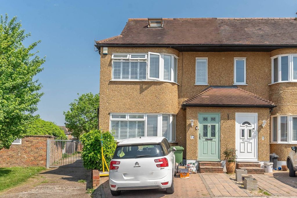 Property photo 2 of 18