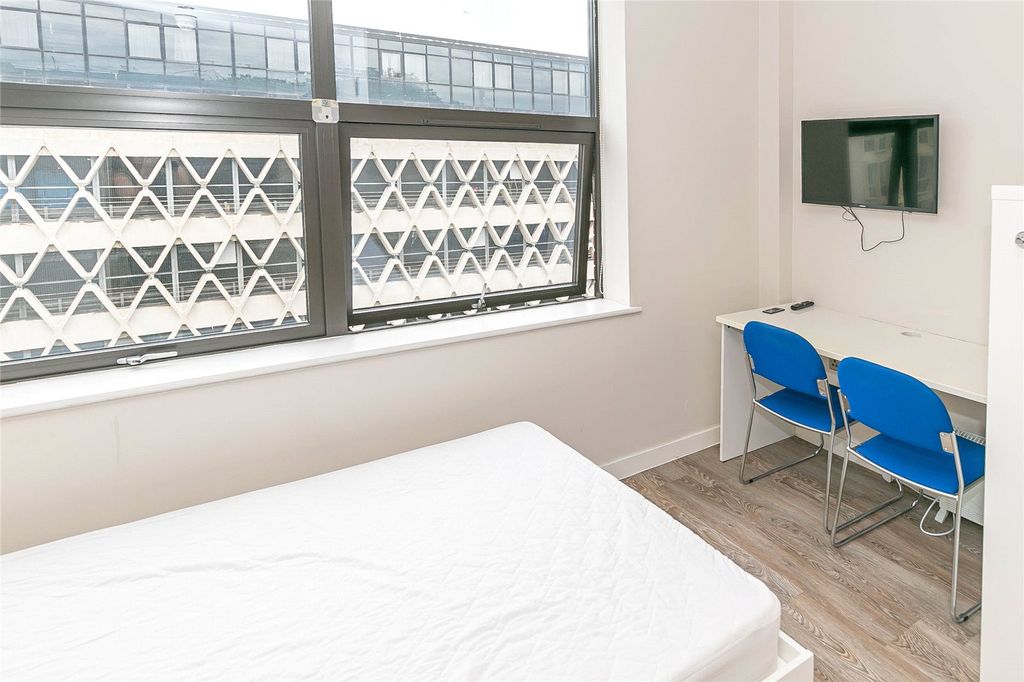 Property photo 3 of 8 Picture No. 08