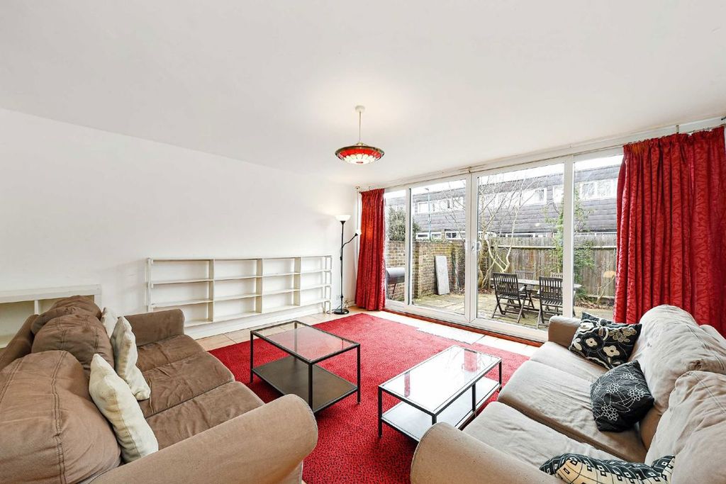 Property photo 2 of 8