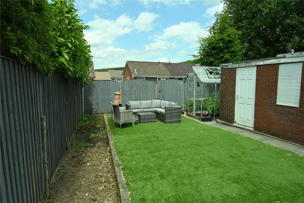 Property photo 2 of 20 Picture No. 74