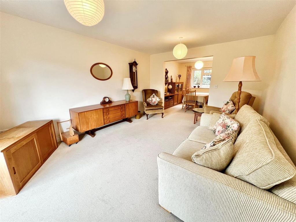 Property photo 3 of 25