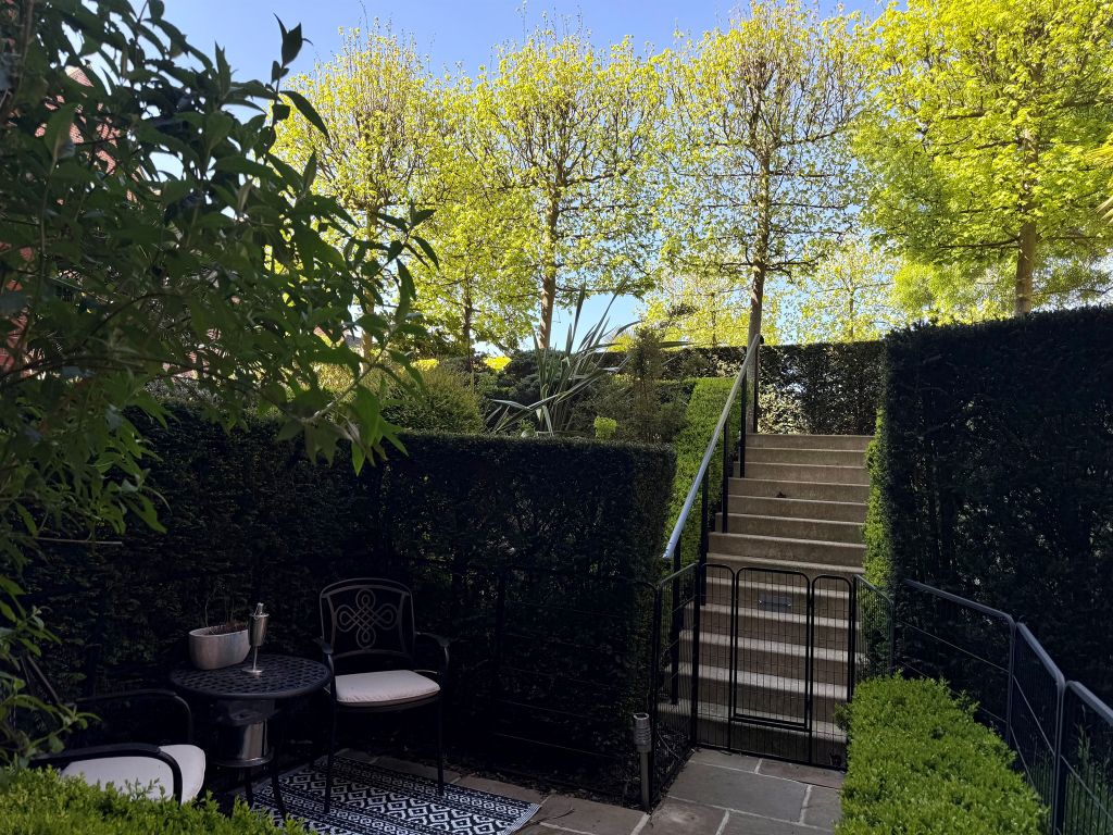 Property photo 2 of 13