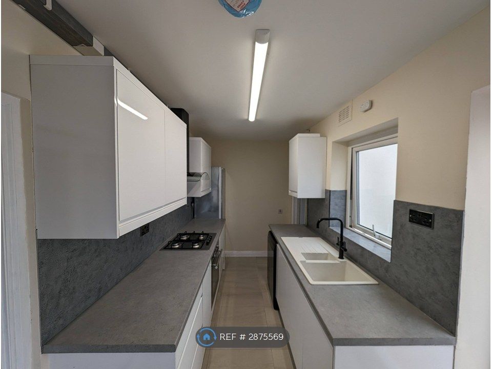 Property photo 2 of 35 Kitchen