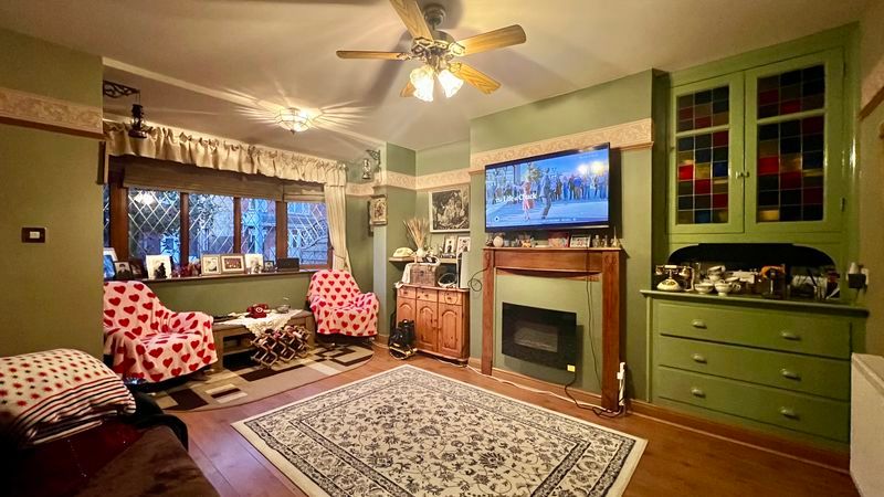 Property photo 2 of 15 Photo 13