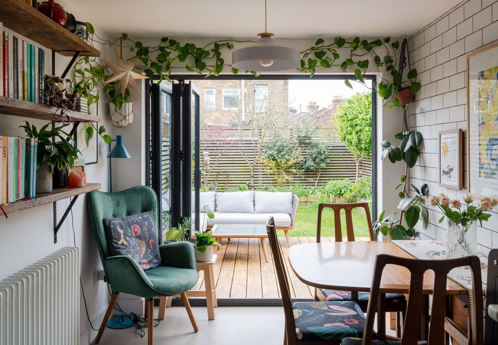 Property photo 2 of 46