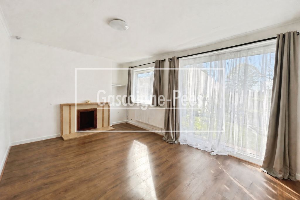 Property photo 3 of 7