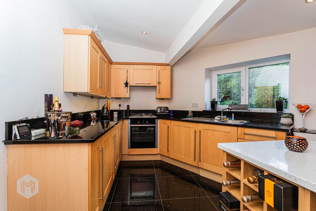 Property photo 3 of 29 Picture No. 40