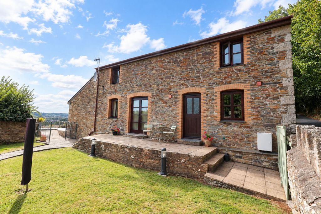 Property photo 3 of 37 External