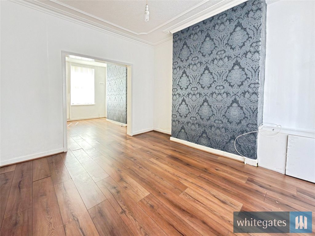Property photo 3 of 13 Picture No. 14