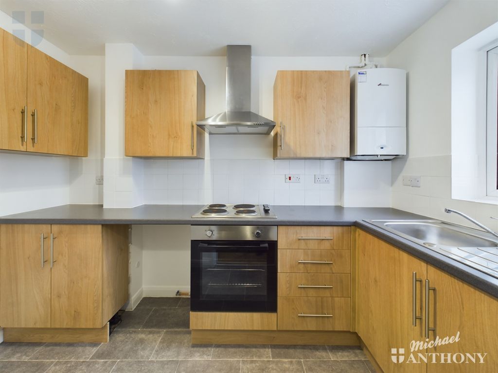 Property photo 2 of 8 Cam03852G0-Pr0192-Still003