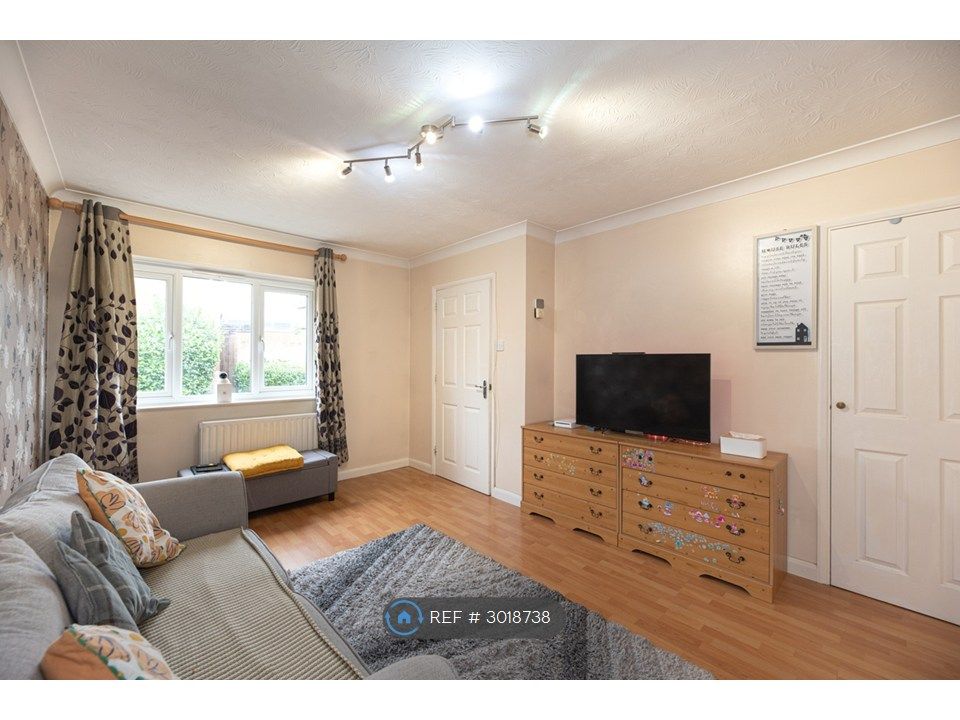Property photo 3 of 16
