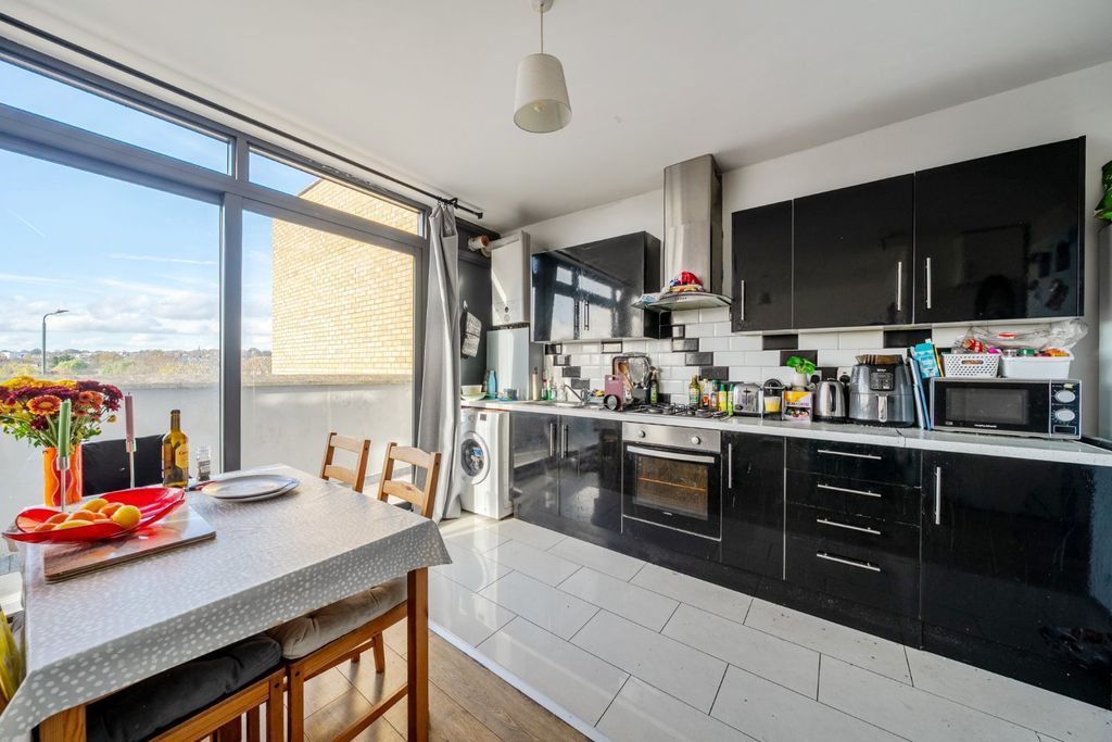 Property photo 3 of 9 Picture No. 10