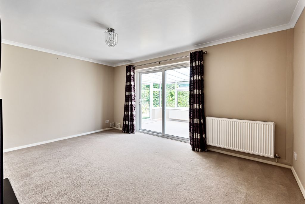 Property photo 3 of 12