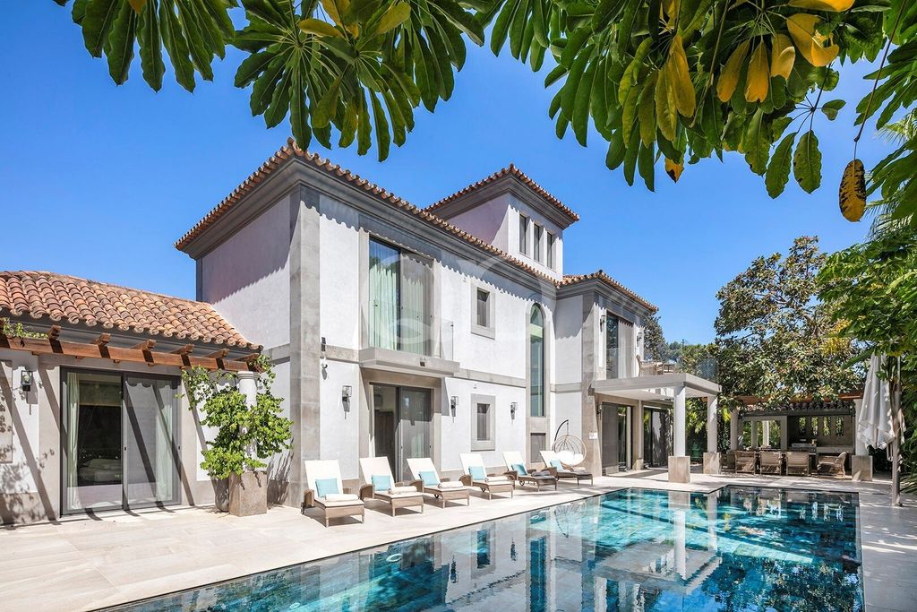 Property photo 1 of 35 Refurbished Villa Between Quinta Do Lago And Vale Do Lobo
