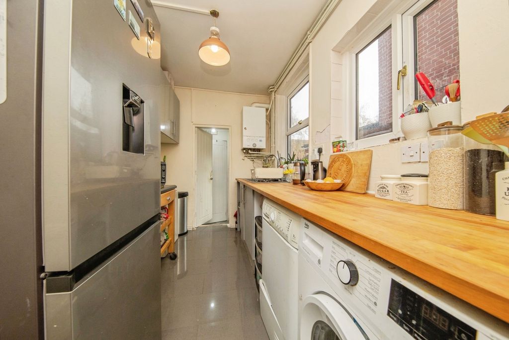 Property photo 3 of 17 Pbox-Img.Jpg