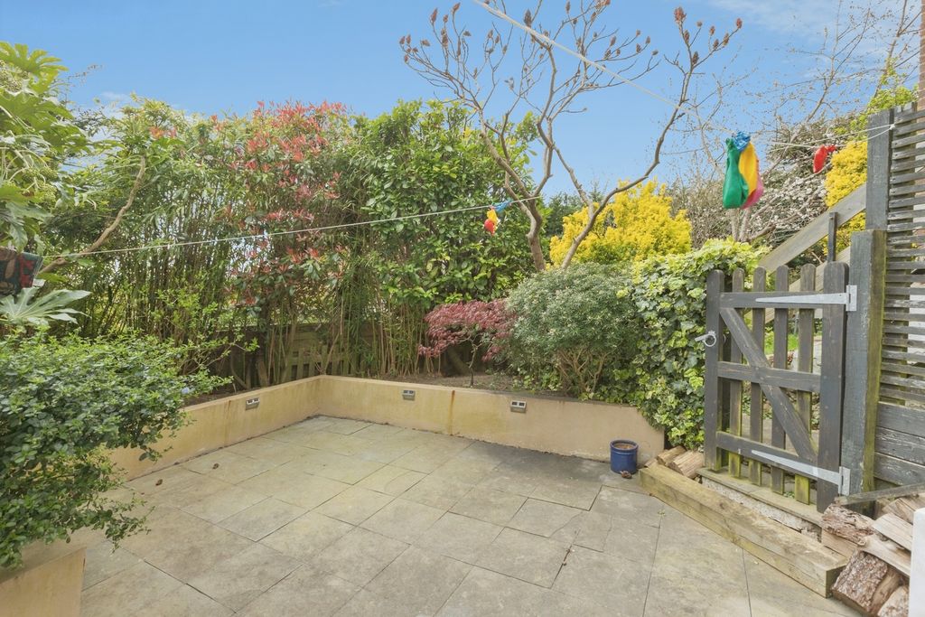 Property photo 3 of 17 Pbox-Img.Jpg