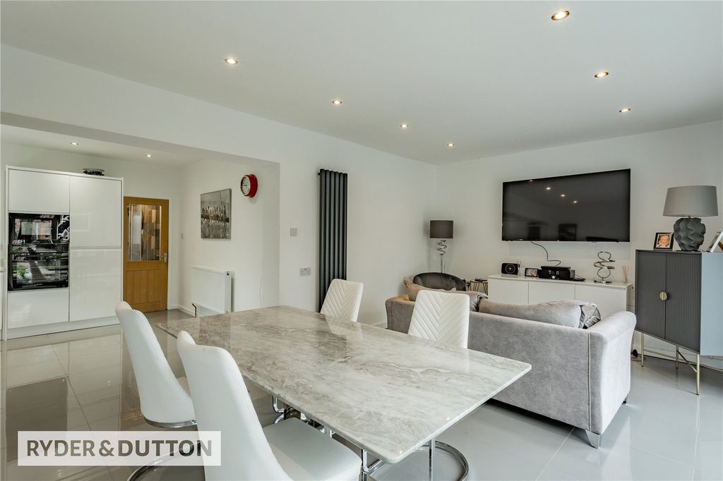 Property photo 1 of 21 Picture No. 08
