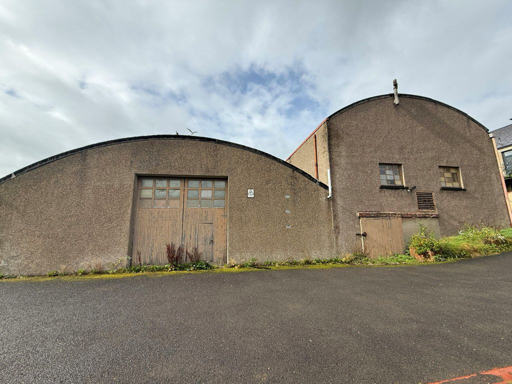 Property photo 3 of 11 Image 3