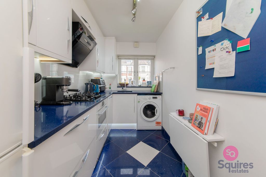 Property photo 3 of 22