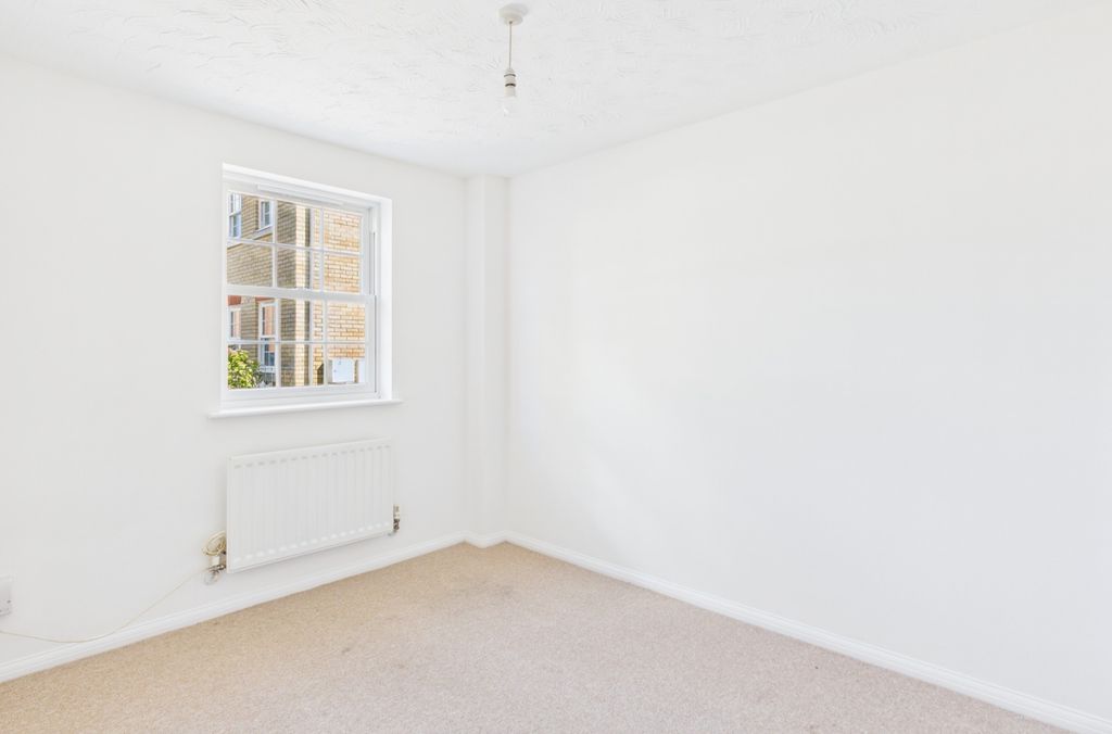 Property photo 2 of 19 Cam02519G0-Pr0493-Still003