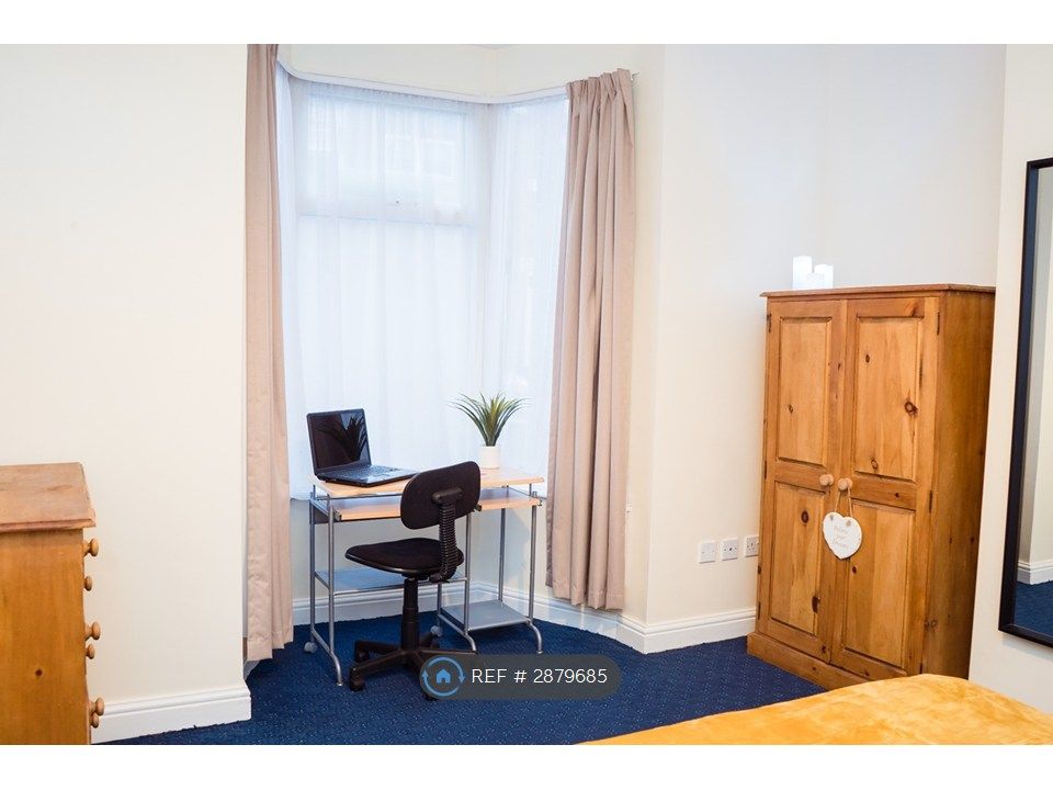 Property photo 3 of 14