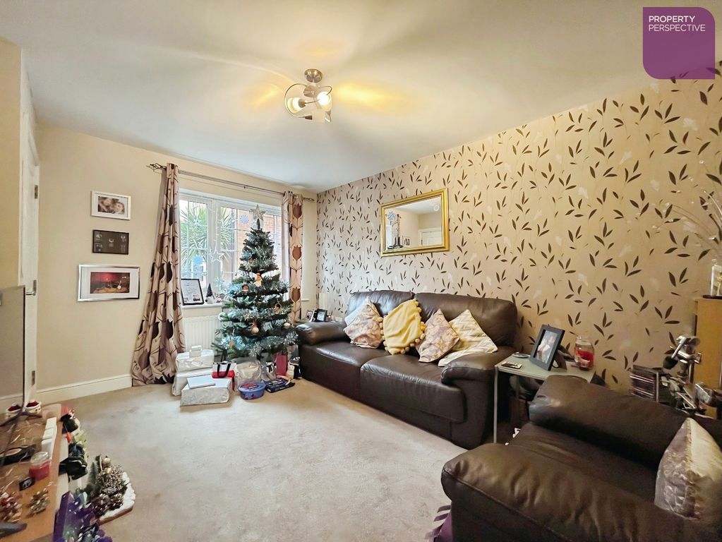 Property photo 2 of 13 Lounge