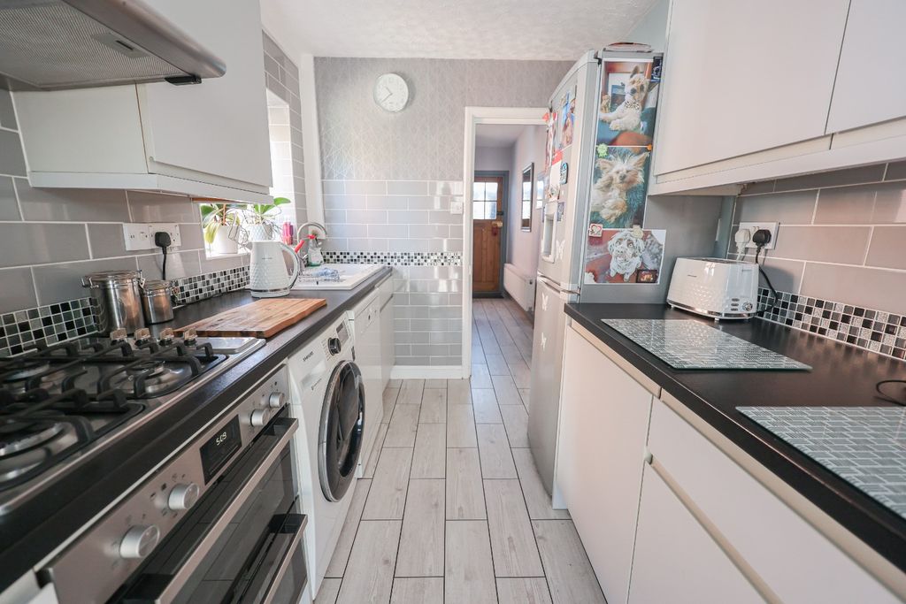 Property photo 3 of 20 5178103