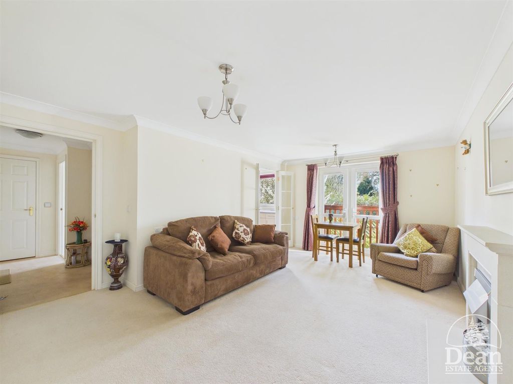 Property photo 3 of 13