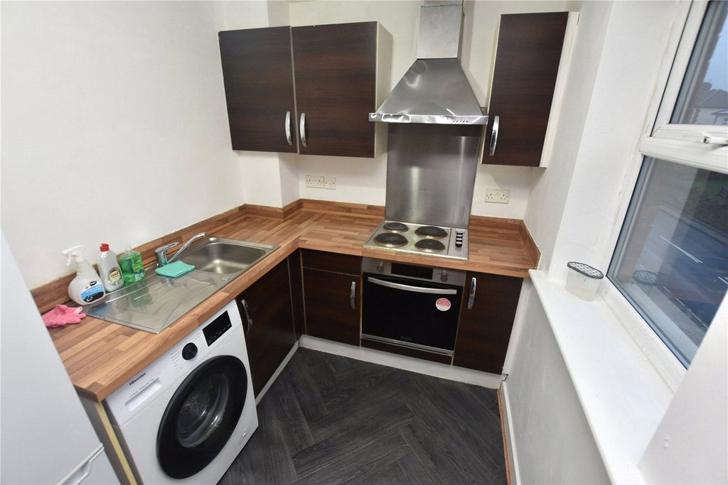 Property photo 3 of 22 Picture No. 06