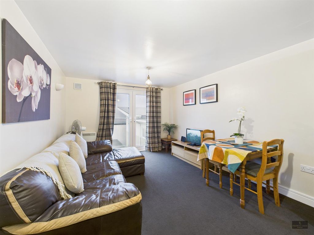 Property photo 3 of 7 Cam02887G0-Pr0571-Still005.Jpg