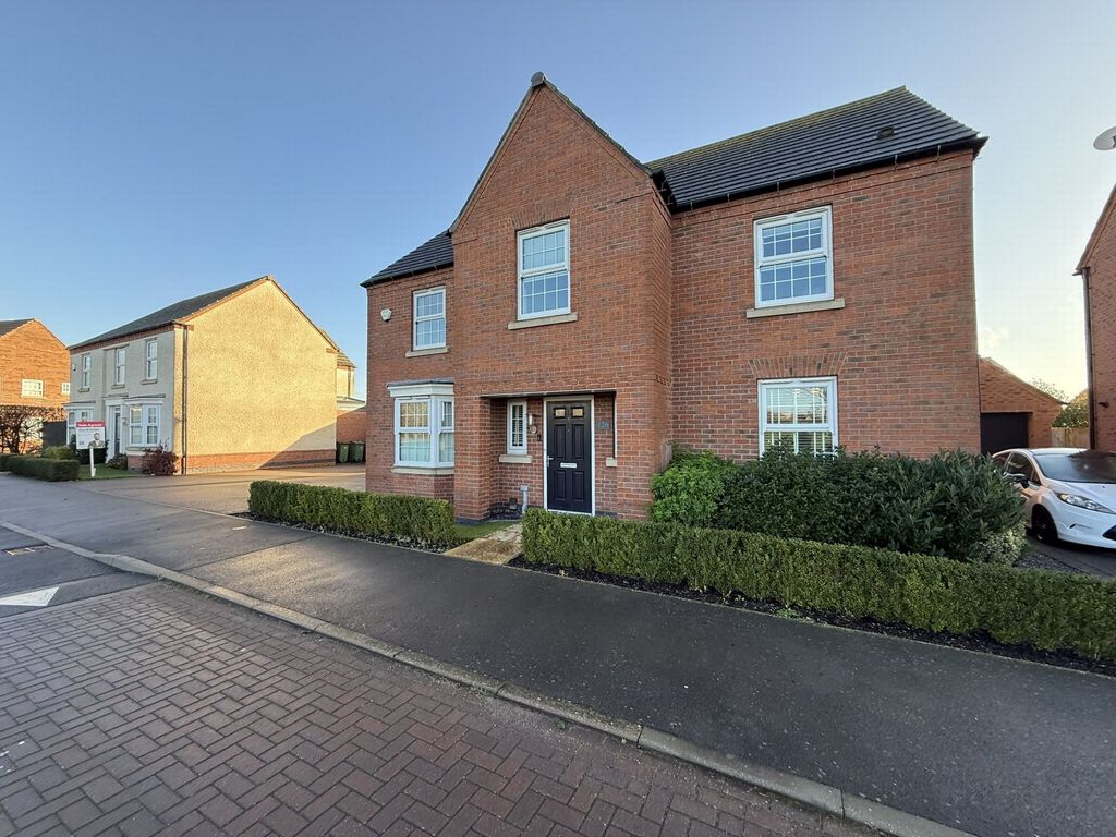 Property photo 2 of 19 Front