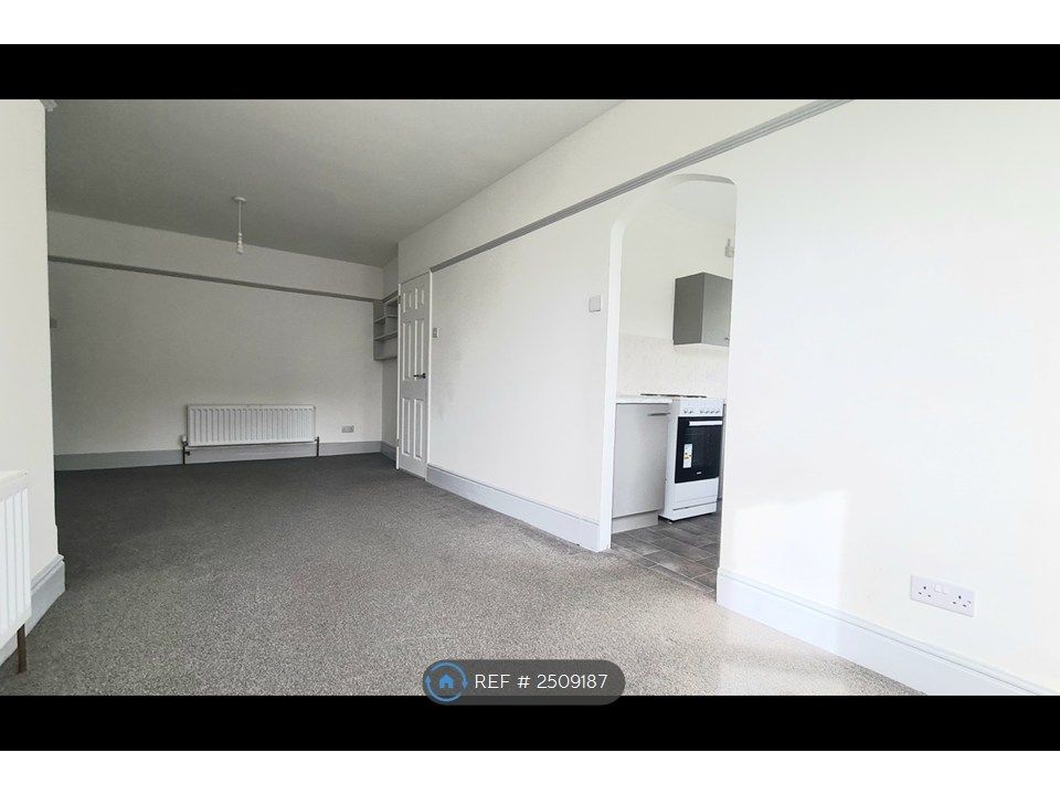Property photo 1 of 6 Lounge/Diner