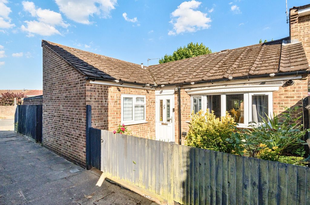 Property photo 2 of 12 2A1A1679-Ad0A-44E8-924A-5711Fc9d803c