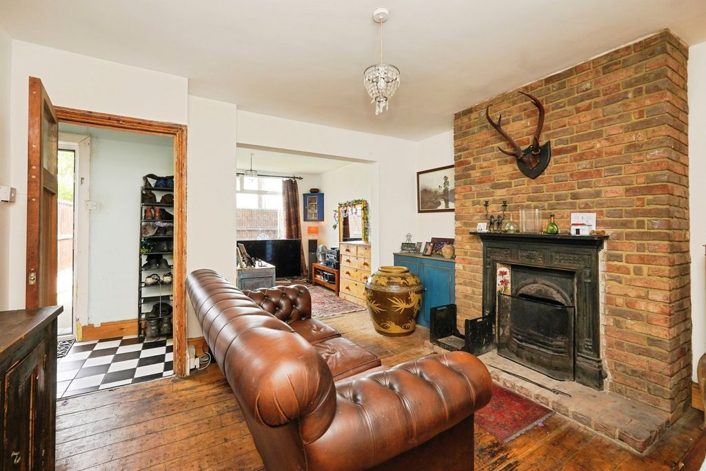 Property photo 2 of 15 Pbox-Img.Jpg