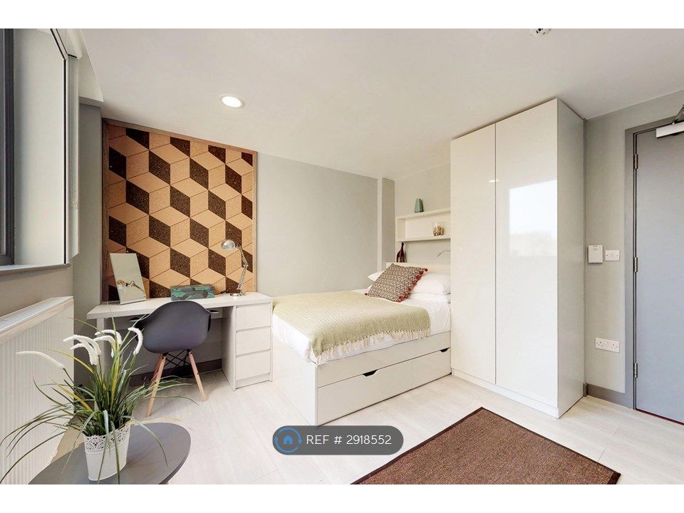 Property photo 1 of 12 Studio Apartment