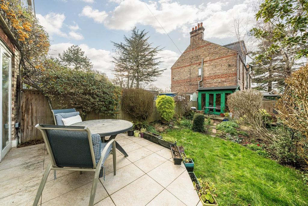 Property photo 2 of 7