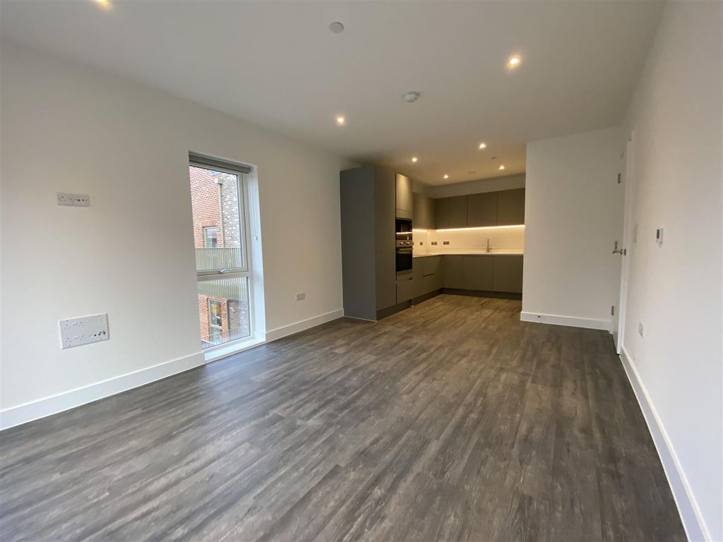 Property photo 2 of 15 Image00096.Jpeg